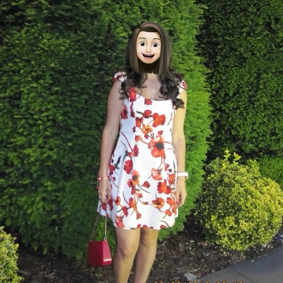 Gorgeous Karen Millen tulip shaped dress with red flowers - Picture 3 of 16